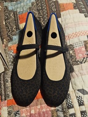 Women’s Mary Jane Ballet Flats in Black and Brown
